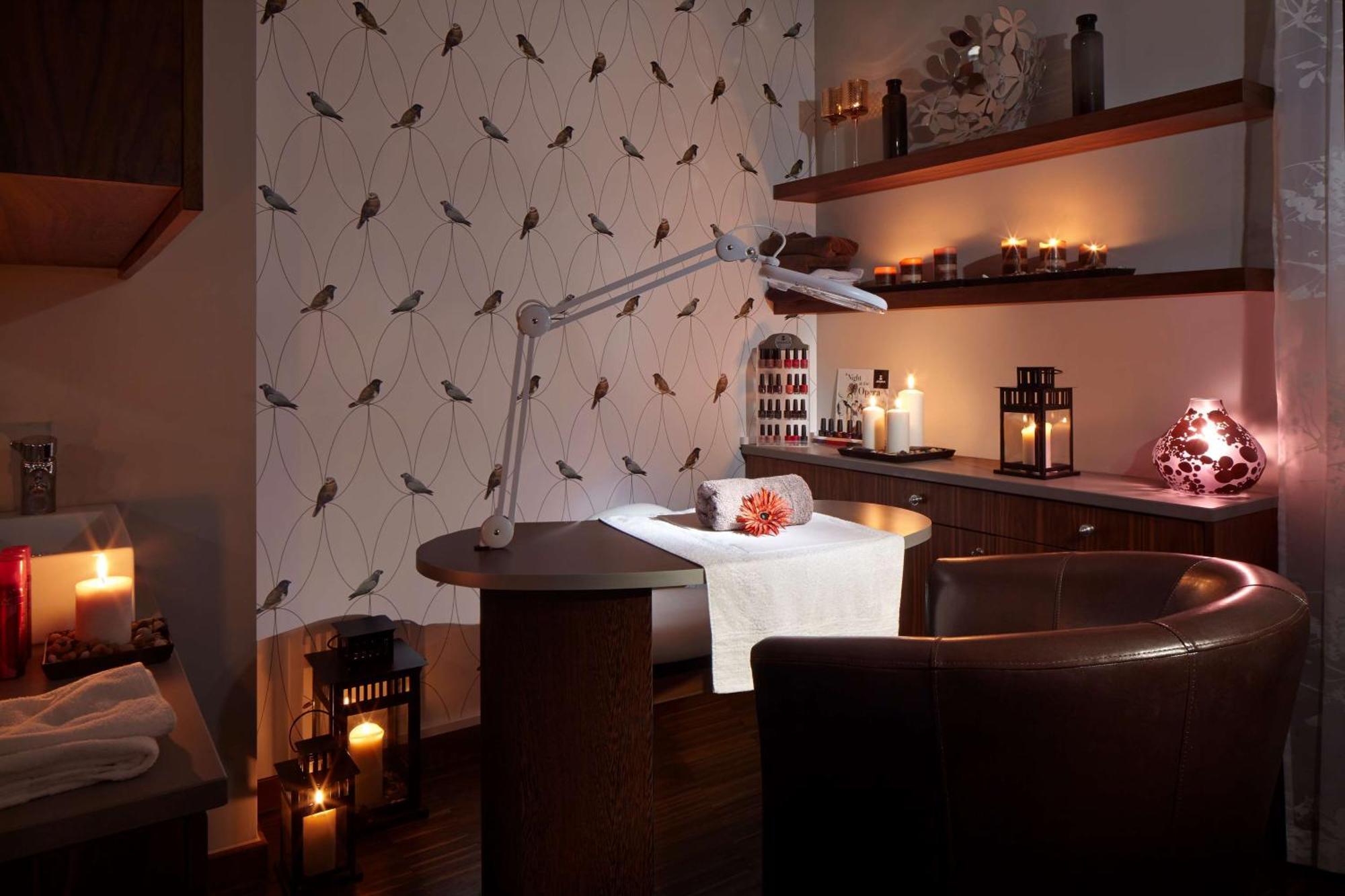Radisson Blu Hotel East Midlands Airport Касл-Донингтон Экстерьер фото